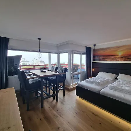 Little Skysuite Terrassenhaus W 94 *