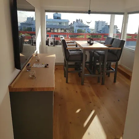 Apartment Little Skysuite Terrassenhaus W 94